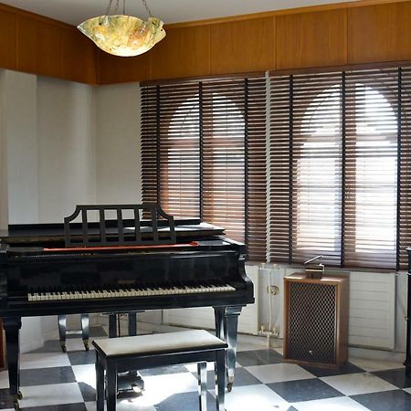 Вилла Priamos Kalitehnoupoli Рафина Экстерьер фото